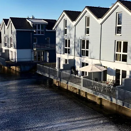 Apartment Familienhaus An Der Nordsee - Sauna - Kamin - Suedterrasse Direkt Ueber Dem Wasser *
