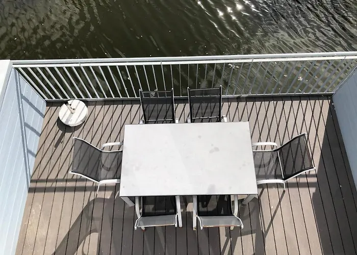 Appartamento Familienhaus An Der Nordsee - Sauna - Kamin - Suedterrasse Direkt Ueber Dem Wasser