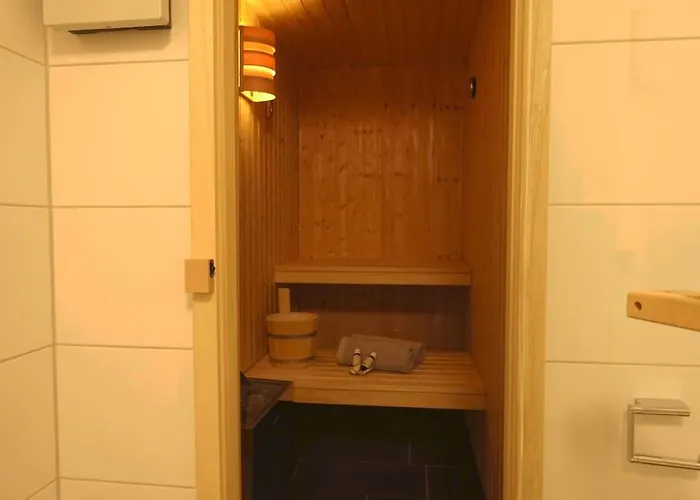 Familienhaus An Der Nordsee - Sauna - Kamin - Suedterrasse Direkt Ueber Dem Wasser Appartamento Schillig